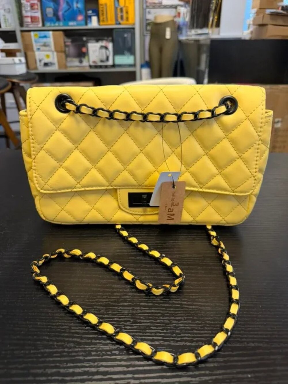 Quilted Crossbody Purse for Women Trendy Ladies Shoulder Bag with Chain Designer